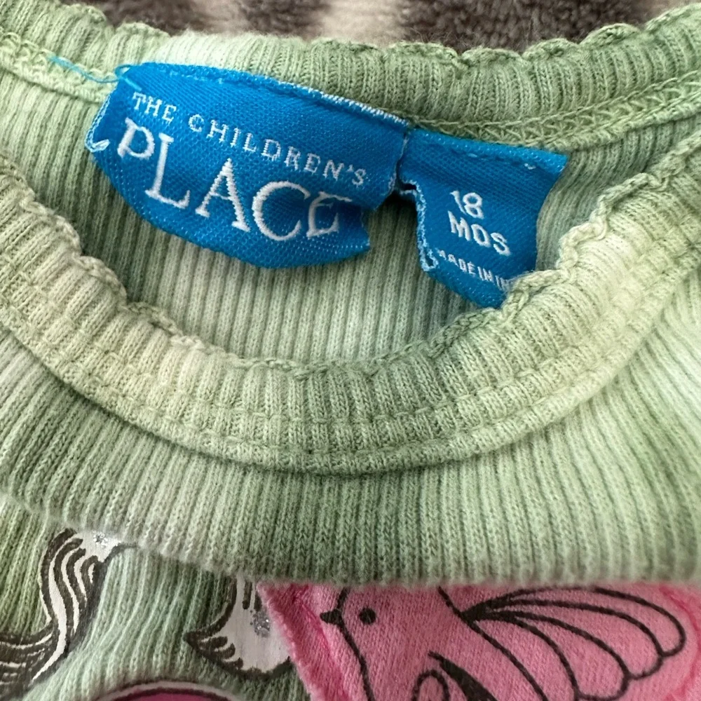 The Children’s Place Tie Dye One Of A Kind Graphic Tee in Green Size 18 Months